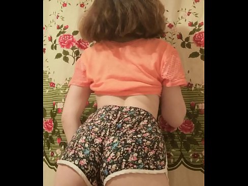❤️ دختر جوان سکسی که شورتش را جلوی دوربین در می آورد پورنو روسی در ما fa.porn-tub-sexer.ru ️❤